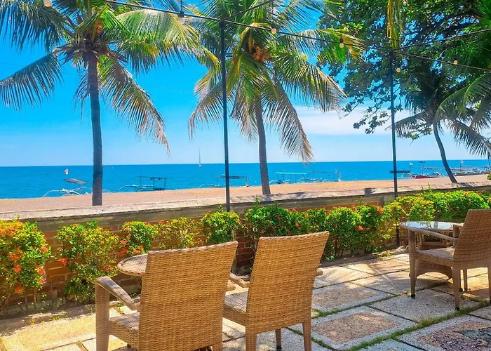 Lovina Beach Hotel Отель Ловина